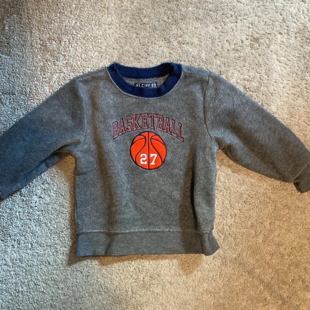 Set of 2 Children’s Place Boys Size 4T Warm Winter Sweatshirts